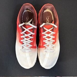 On Cloud Women’s Size 8W Cloud Flow White and Rust Running Shoe Sneakers
